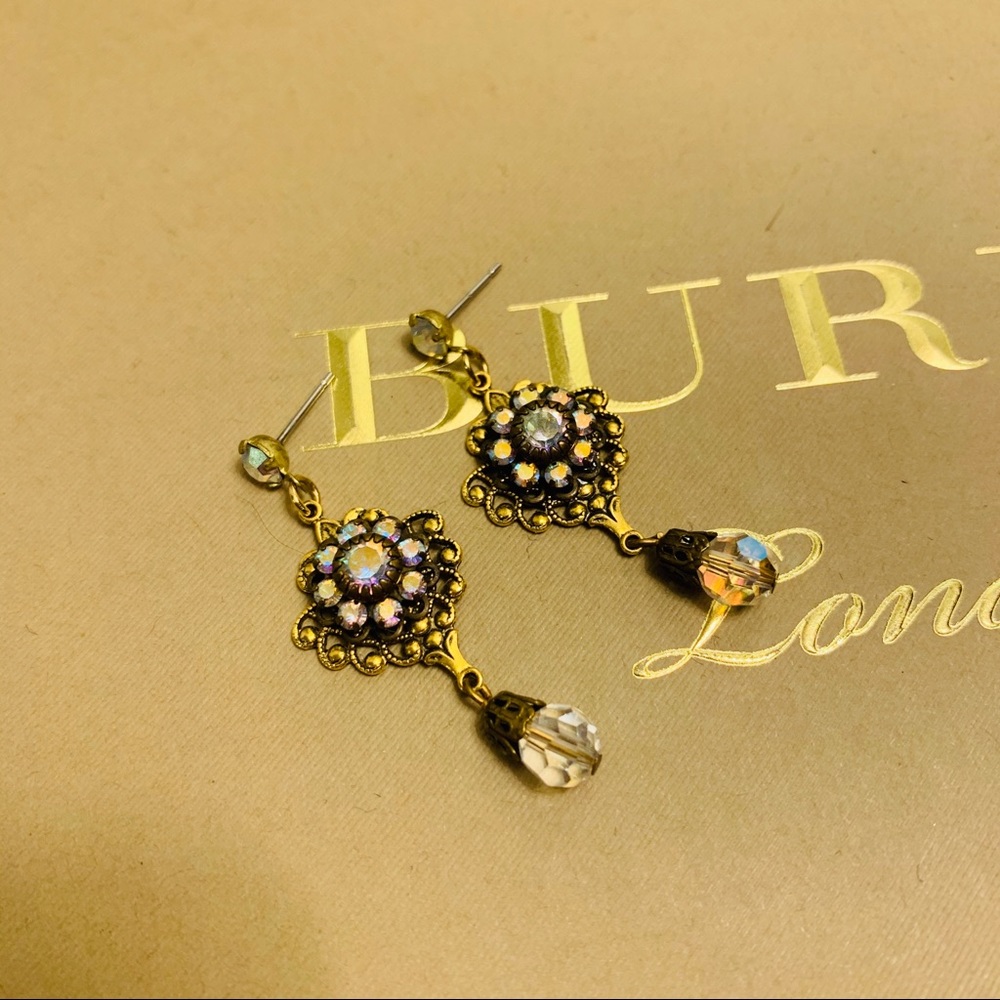 Vintage Gold Rhinestone earrings - Picture 3 of 3